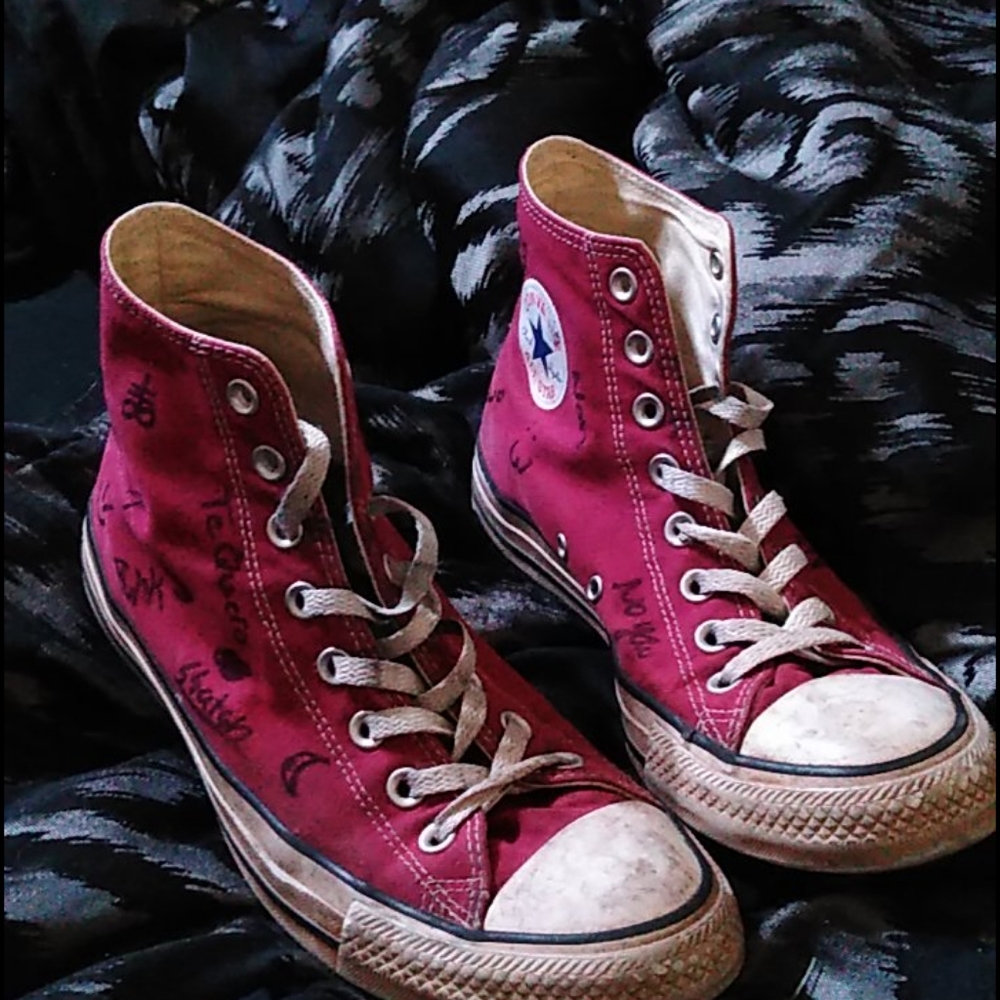 Custom one of a kind converse all star.